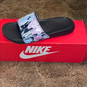 Nike slides